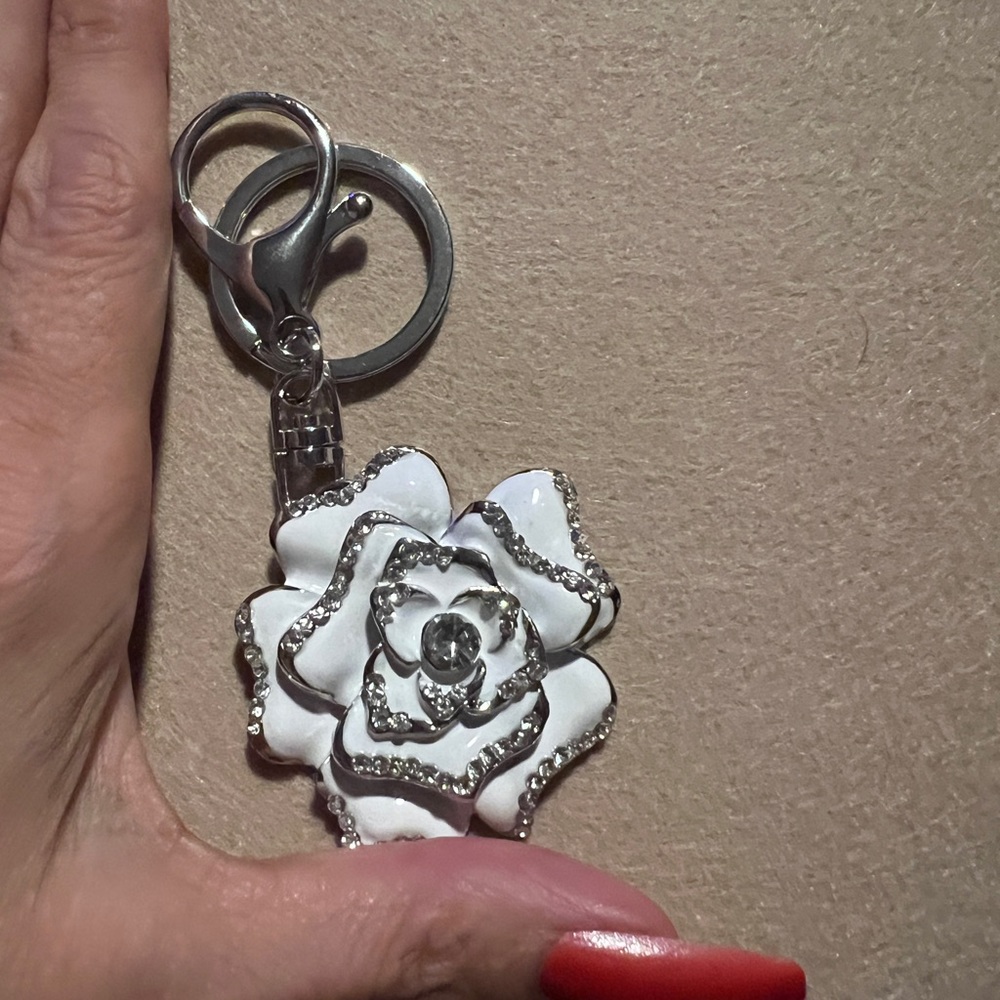 New White Crystal & Rhinestone Rose Keychain/Bag Charm - Picture 2 of 4